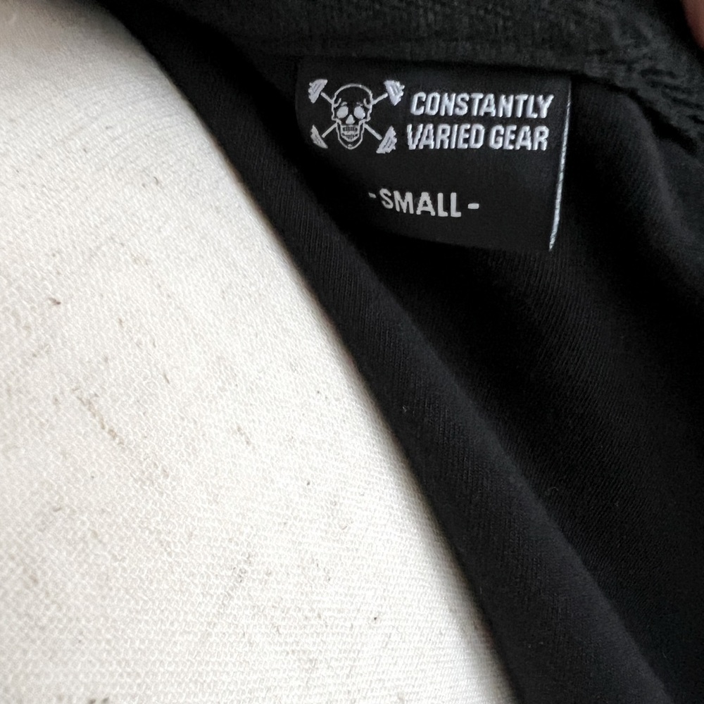Constantly Varied Gear CVG Hooded Skull & Crossbones Jacket, size small - Picture 9 of 9